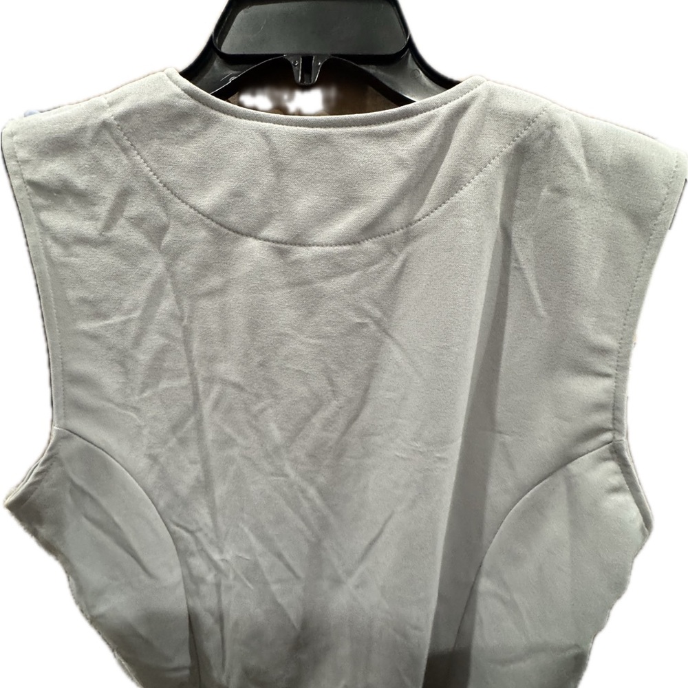 $7 Vest Gray
